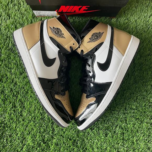 Air Jordan Other - Air Jordan 1 “Gold Toe”